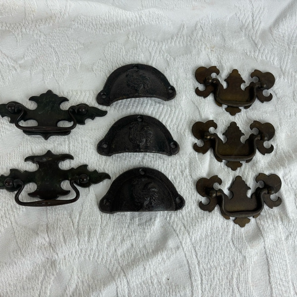 Assorted Vintage hardware/cast iron/metal-8 piece lot